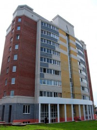 9-этажный дом со встроенными офисными помещениями по ул. 50 лет Октября в г. Чебоксары. <br> Фото с сайта «На-связи.ru»