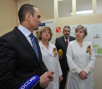 Глава республики Михаил Игнатьев ознакомился с условиями работы медицинского персонала.