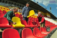 На стадионе «Олимпийский» обновляются трибуны для зрителей. Фото Олега МАЛЬЦЕВА