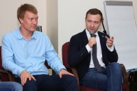 Алексей Ежиков (справа) рассказал о перспективах обучения молодых специалистов digital-сферы. Фото Андрея Добрынкина