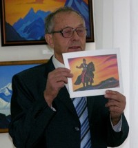 Хабаров с иллюстрацией к «Сказу о Чудаке».