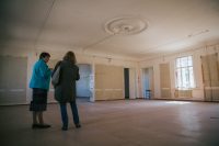 Старые залы обновляются, чтобы принять новых хозяев. Фото Максима ВАСИЛЬЕВА