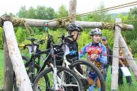 Переправа велосипедов по канатному пути тоже входила в программу соревнований. Фото cap.ru