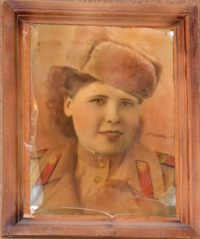Евгения Дмитриевна Кириллова (Баляева) (г. Алатырь) ушла на фронт добровольно в 17 лет (2-й батальон)