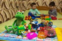 Выбор игрушек и других детских товаров – дело серьезное. Фото Максима ВАСИЛЬЕВА