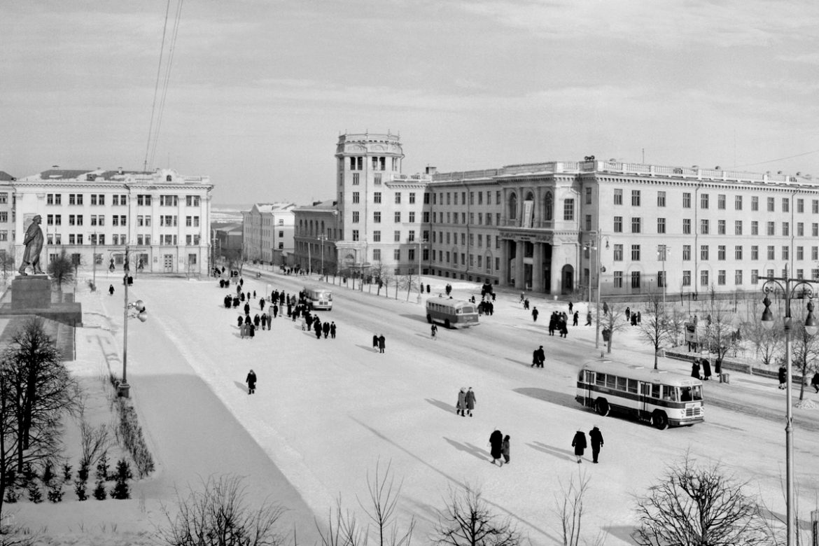 Центральная городская площадь. Чебоксары, 1963 год — Советская Чувашия