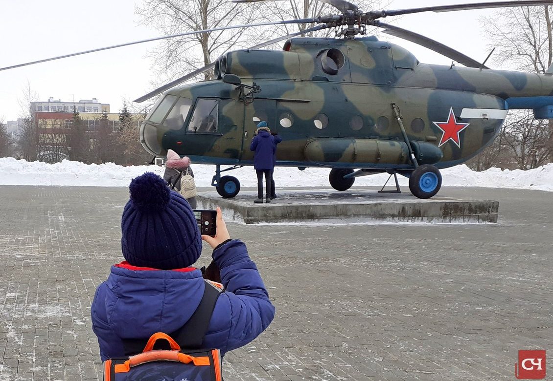 Внутри подаренного школе № 22 вертолета планируют сделать музей — Советская  Чувашия