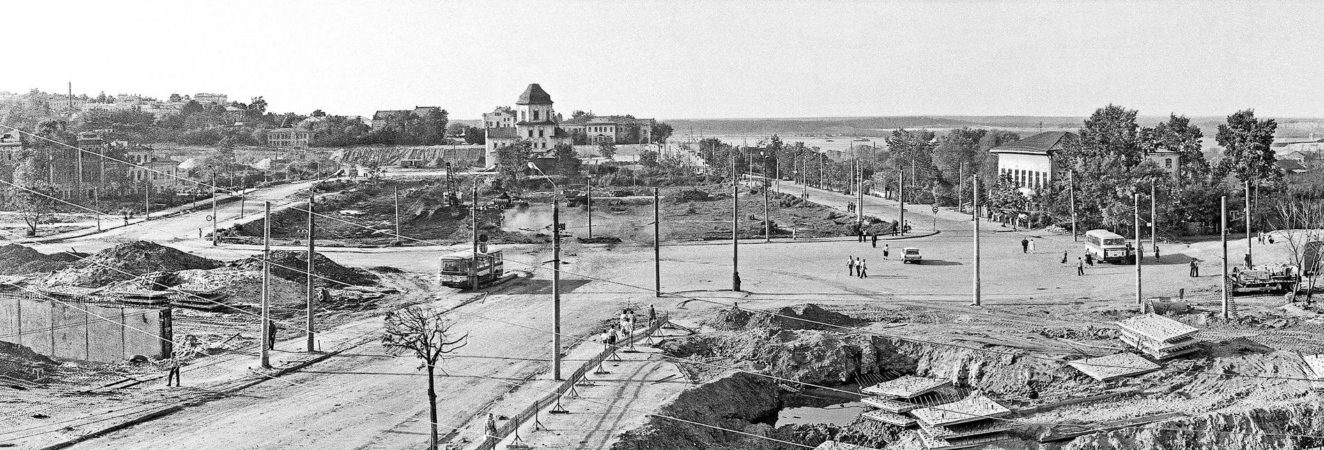 Красная площадь с ресторана «Волга». Чебоксары, 18 июня 1980 года —  Советская Чувашия