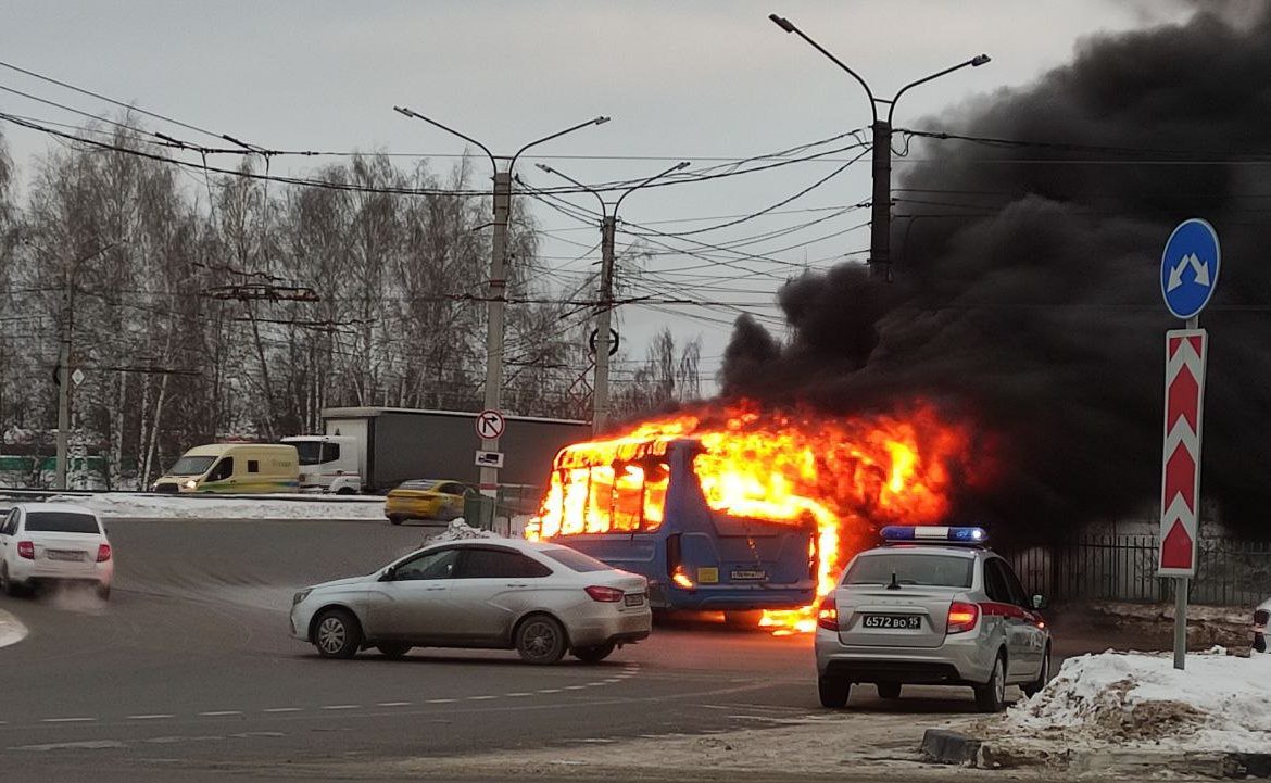 Сгоревшим автобусом занялась прокуратура | 18.01.2023 | Чебоксары -  БезФормата