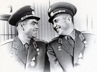 Андриян Николаев и Павел Попович